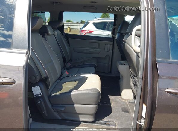 KNDMB5C14H6340094 2017 KIA SEDONA Brown Widok naklejki z numerem VIN