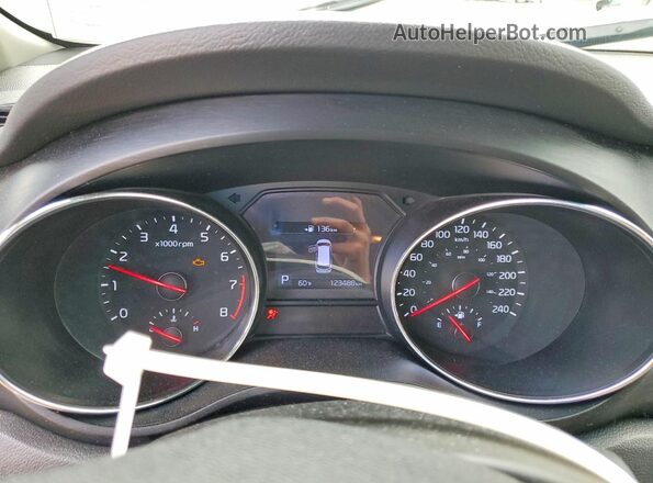 KNDMB5C14L6644292 2020 KIA SEDONA Silver Սարքավորումների վահանակի տեսք