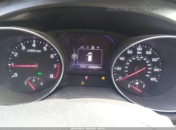 KNDMB5C15G6211411 2016 KIA SEDONA Champagne უკანა სავარძლების ხედი