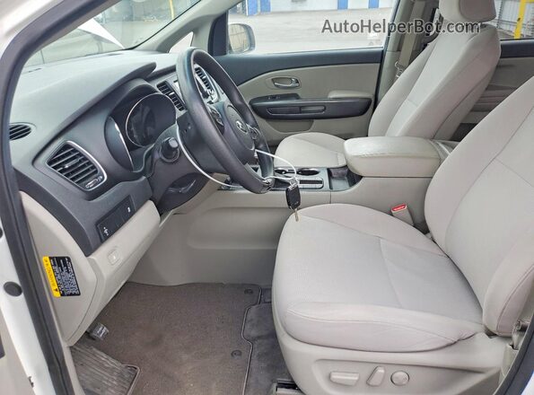 KNDMB5C15L6604836 2020 KIA SEDONA White Widok wnętrza z przodu