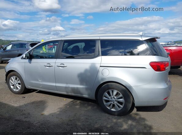KNDMB5C16J6401838 2018 KIA SEDONA Silver 