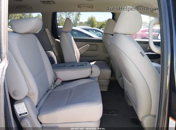 KNDMB5C16K6541485 2019 KIA SEDONA Gray 