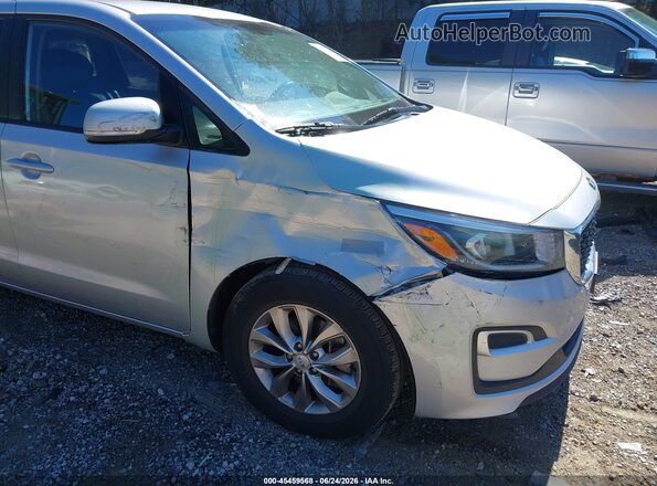 KNDMB5C16K6558867 2019 KIA SEDONA Серебряный Вид спереди
