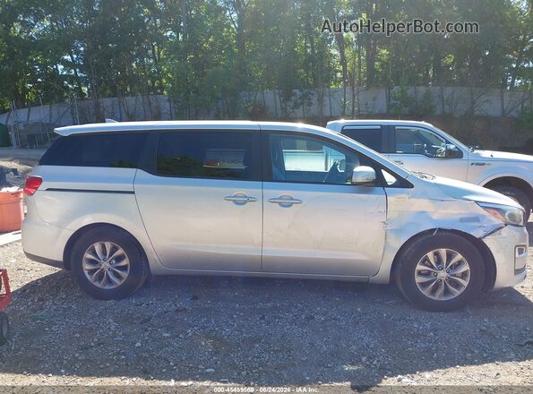 KNDMB5C16K6558867 2019 KIA SEDONA Серебряный Вид задней части салона