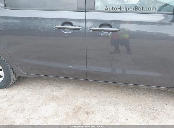 KNDMB5C17G6204248 2016 KIA SEDONA Gray Front view