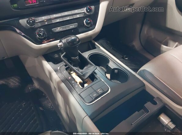 KNDMB5C17G6214763 2016 KIA SEDONA Серебряный 
