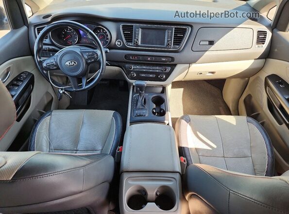 KNDMB5C17H6246758 2017 KIA SEDONA Blue Vista del salpicadero