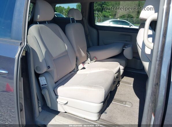 KNDMB5C18H6225367 2017 KIA SEDONA Blue 