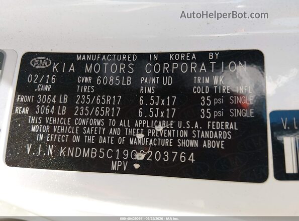 KNDMB5C19G6203764 2016 KIA SEDONA White ძრავის განყოფილების ხედი