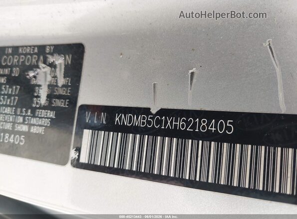 KNDMB5C1XH6218405 2017 KIA SEDONA Silver Вид підкапотного простору