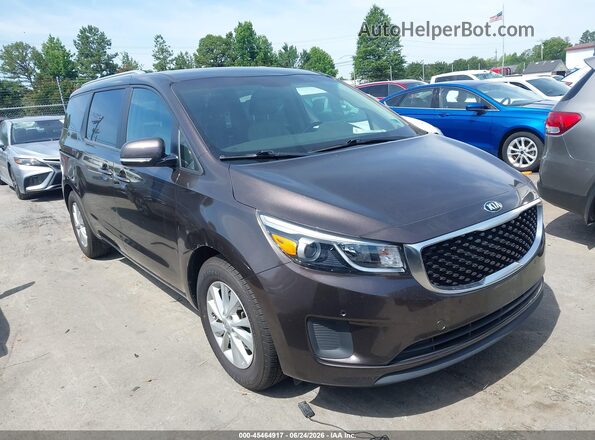 KNDMB5C1XH6248164 2017 KIA SEDONA Brown უკანა სალონის ხედი