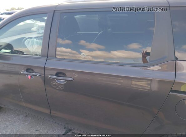 KNDMB5C1XH6322795 2017 KIA SEDONA Gray უკანა სალონის ხედი