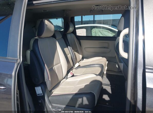 KNDMB5C1XK6559889 2019 KIA SEDONA Gray VIN կոդի պիտակի տեսք