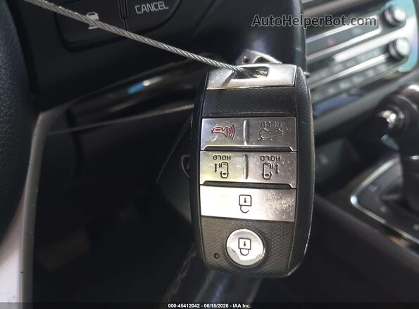 KNDME5C13G6123917 2016 KIA SEDONA Silver 