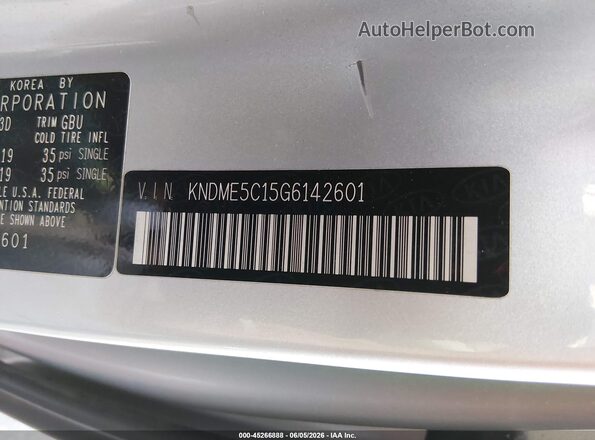 KNDME5C15G6142601 2016 KIA SEDONA Silver Widok komory silnika