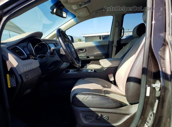 KNDME5C15H6343979 2017 KIA SEDONA Purple Вид салону спереду