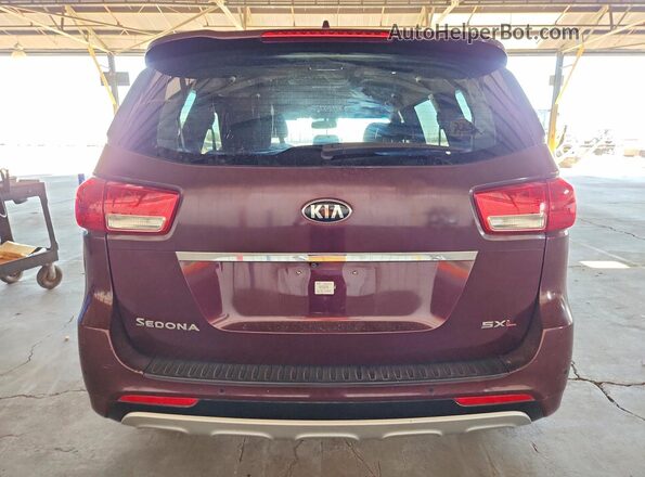 KNDME5C18J6373905 2018 KIA SEDONA Burgundy Вид ззаду