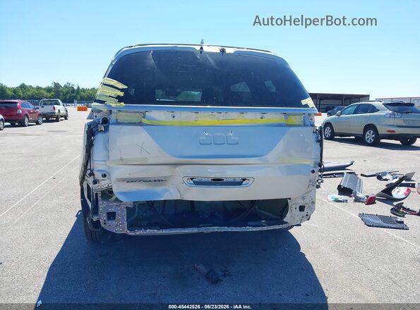 KNDNB4H34N6134018 2022 KIA CARNIVAL MPV Серебряный Вид спереди