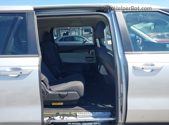 KNDNB4H34N6134018 2022 KIA CARNIVAL MPV Серебряный Вид наклейки с VIN-кодом
