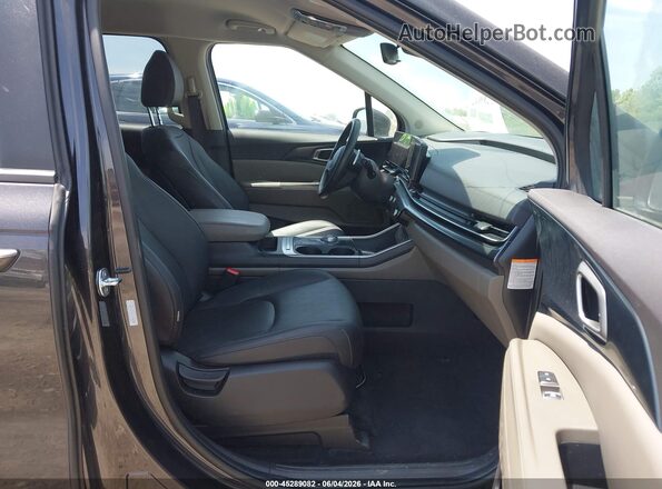 KNDNB5KA5T6136760 2026 KIA CARNIVAL MPV HYBRID Black Front interior view