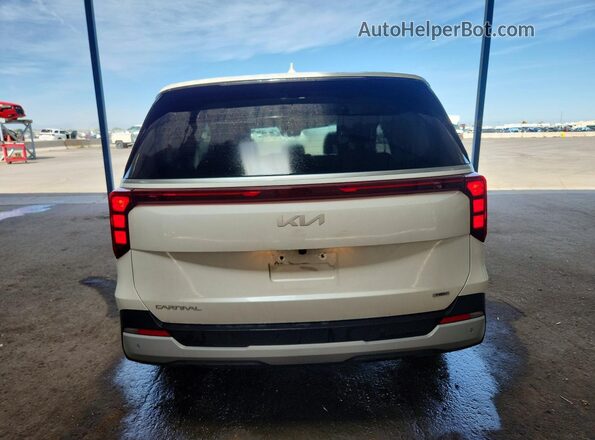 KNDNB5KA8T6135439 2026 KIA CARNIVAL White 