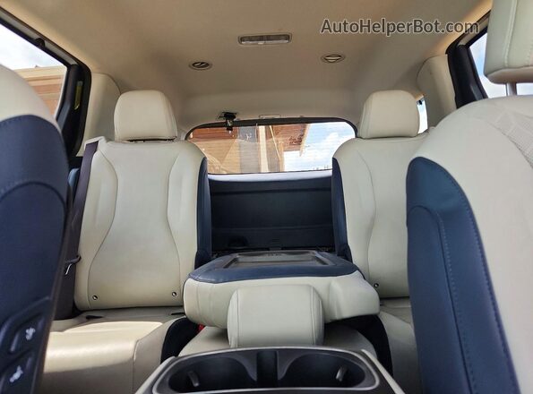 KNDNC5KA2S6061902 2025 KIA CARNIVAL Белый Вид задних сидений