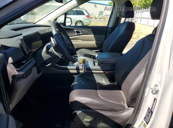 KNDNC5KA5S6035388 2025 KIA CARNIVAL Серый Вид салона спереди