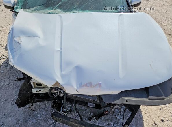 KNDNE5H30R6412660 2024 KIA CARNIVAL White Vista del compartimento del motor