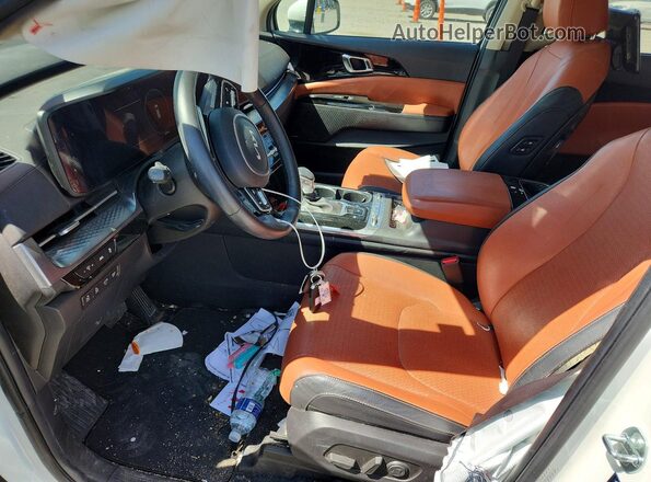 KNDNE5H35R6331234 2024 KIA CARNIVAL Белый Вид салона спереди