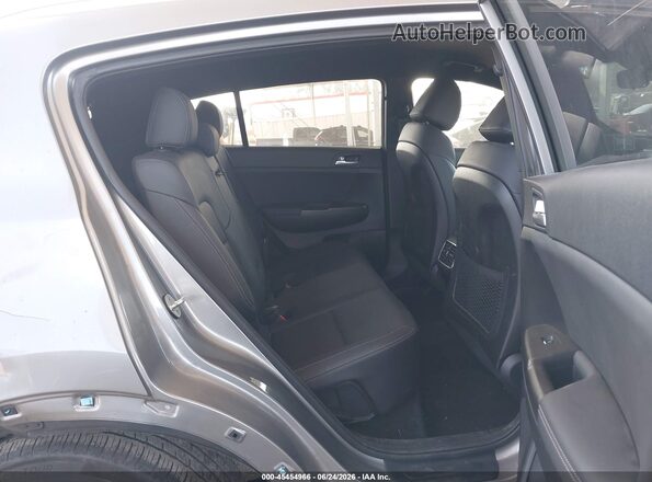 KNDP63AC1L7745469 2020 KIA SPORTAGE Silver VIN კოდის სტიკერის ხედი