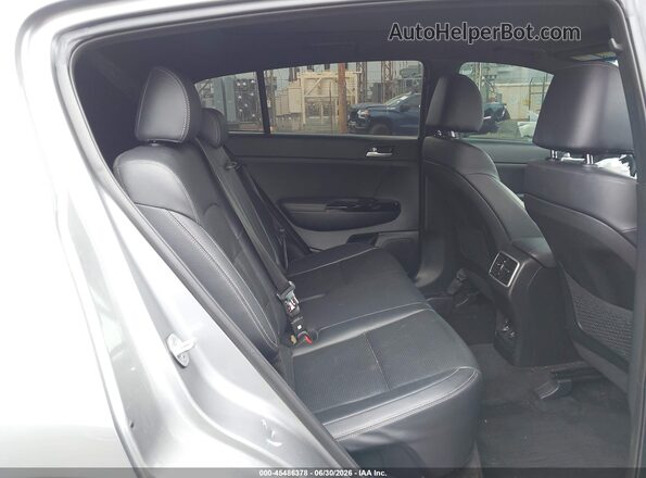 KNDP6CAC4N7949556 2022 KIA SPORTAGE Gray Widok naklejki z numerem VIN