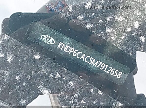 KNDP6CAC5M7912658 2021 KIA SPORTAGE Серебряный 