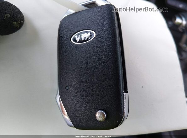 KNDP6CAC8N7018705 2022 KIA SPORTAGE White Vista del salpicadero