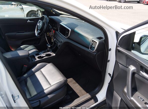 KNDP6CAC8N7018705 2022 KIA SPORTAGE White Vista interior delantera