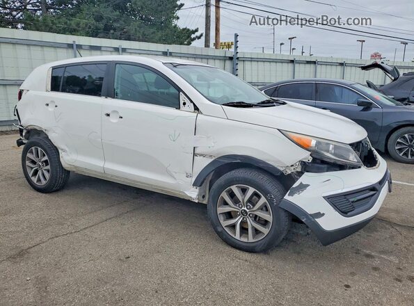 KNDPB3AC3G7867963 2016 KIA SPORTAGE White 