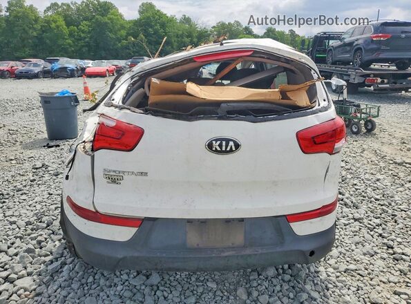 KNDPB3AC7G7806499 2016 KIA SPORTAGE White Հետևի տեսք