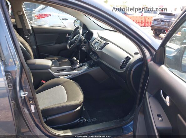 KNDPB3ACXG7868446 2016 KIA SPORTAGE Navy Вид салону спереду