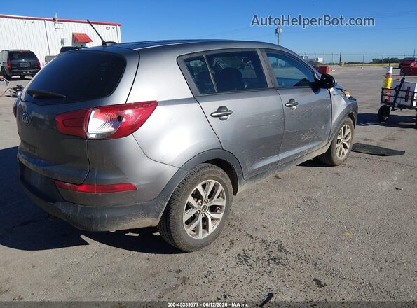 KNDPBCAC2G7878002 2016 KIA SPORTAGE Silver Trasero derecho
