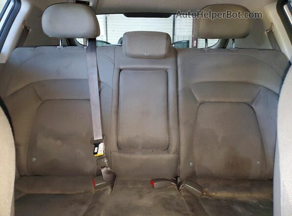 KNDPBCAC8G7831055 2016 KIA SPORTAGE Silver Rear seats view