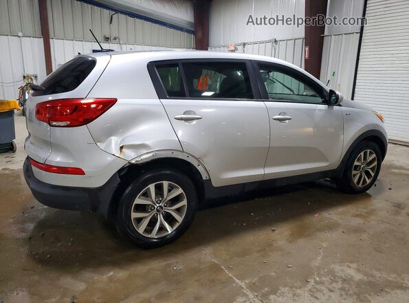 KNDPBCAC8G7831055 2016 KIA SPORTAGE Silver Rear right