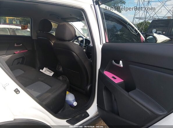 KNDPBCACXG7820719 2016 KIA SPORTAGE White Vista de la etiqueta del VIN