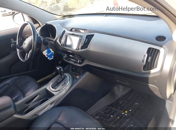 KNDPCCAC2G7867627 2016 KIA SPORTAGE White Front interior view