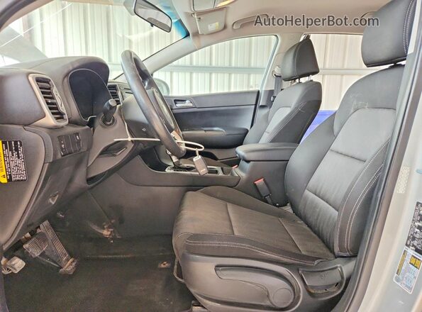 KNDPM3AC1K7621772 2019 KIA SPORTAGE Silver Widok wnętrza z przodu