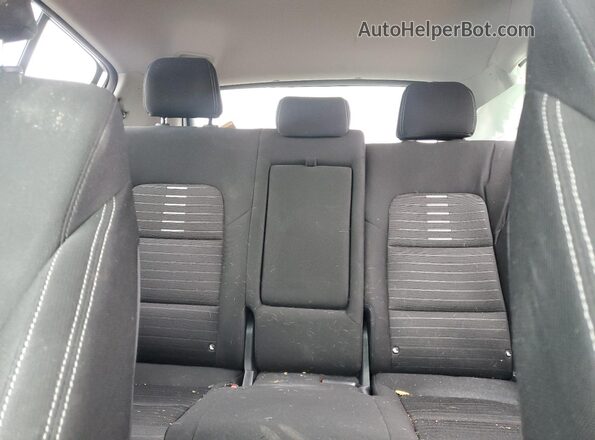 KNDPM3AC3J7338594 2018 KIA SPORTAGE Серебряный Вид задних сидений