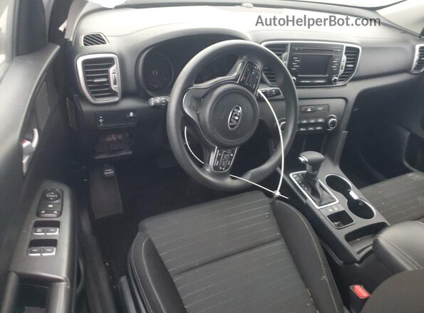 KNDPM3AC3J7338594 2018 KIA SPORTAGE Серебряный Вид панели приборов