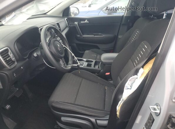 KNDPM3AC3J7338594 2018 KIA SPORTAGE Серебряный Вид салона спереди