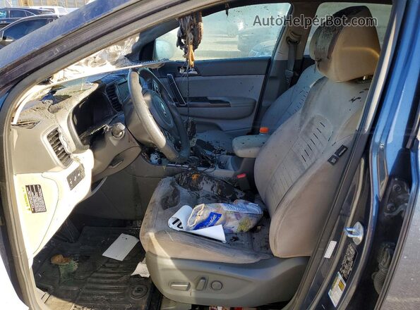 KNDPM3AC4J7412475 2018 KIA SPORTAGE Угольный Вид салона спереди