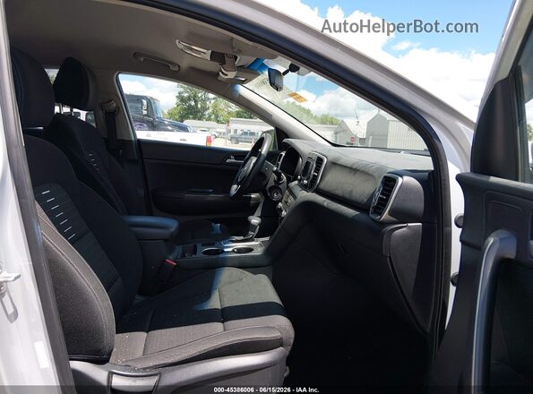 KNDPM3AC5J7480476 2018 KIA SPORTAGE Silver Вид салону спереду
