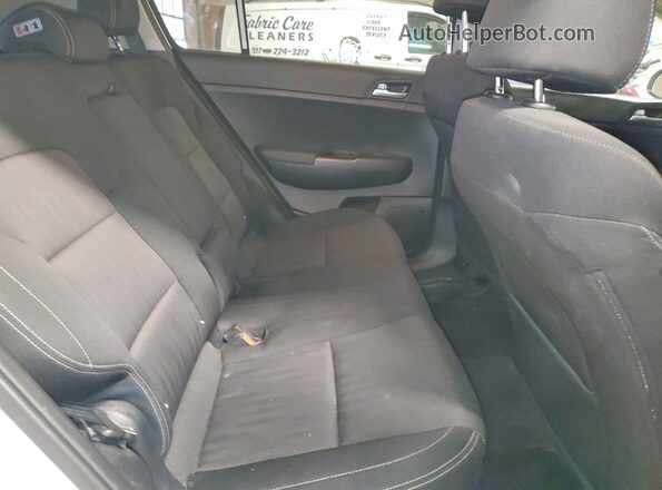 KNDPM3AC5K7548194 2019 KIA SPORTAGE White Սալոնի հետևի տեսք