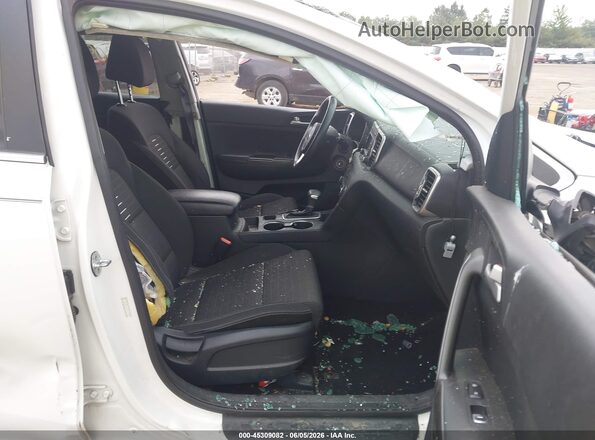 KNDPM3AC6H7137783 2017 KIA SPORTAGE Белый Вид салона спереди